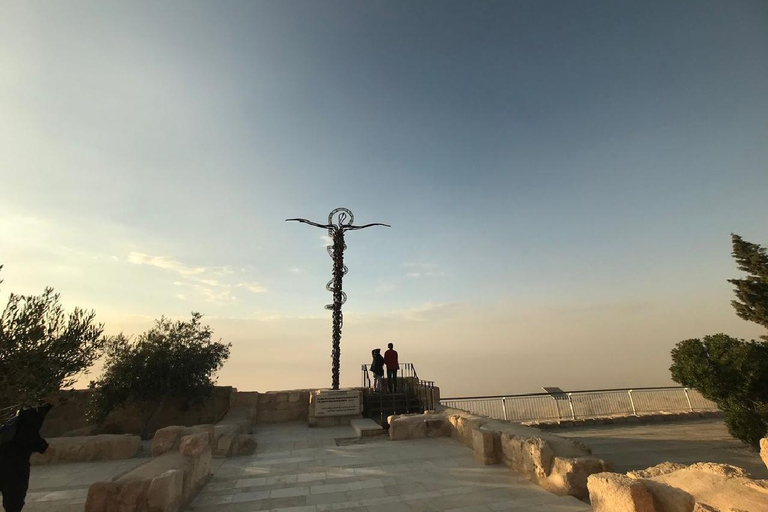 Amman naar Madaba, Nebo, Petra, Wadi Rum, Dode Zee - 4-daagse tour