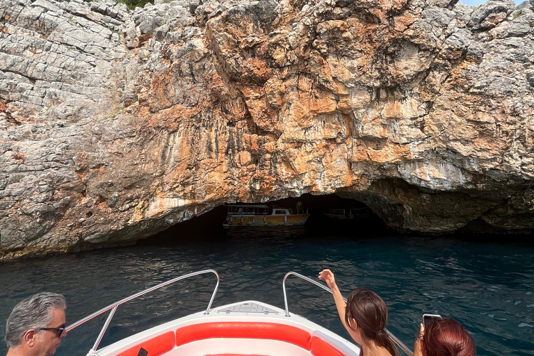 Kotor: Tour durch die Blaue Höhle und den Golf mit dem Schnellboot
