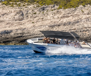 Split or Trogir: Blue Cave, Vis, and Hvar Speedboat Day Trip