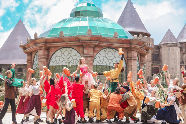 Da Nang: Excursão de um dia às Ba Na Hills e à Ponte DouradaViagem para Ba Na Hills e Golden Bridge sem almoço (grupo de 12 pessoas)