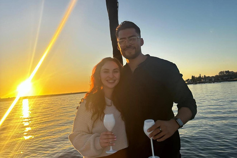 Porto,cruise with magical sunset ocean,open sail drink&snack Shared Magical Sunset Ocean
