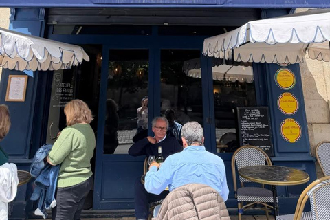 Bordeaux: Old Town Walking Tour with Wine and Food Tasting