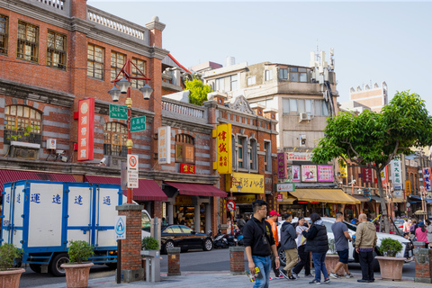 Taipei: Longshan Temple, Dihua Street & Taipei 101 Tour