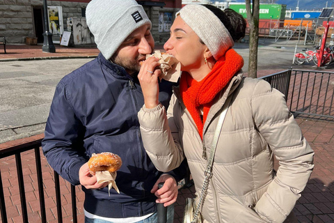 Vivi l&#039;esperienza del tour gastronomico a piedi di Gastown Vancouver