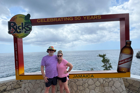 Negril Day Trip to Rick's Cafe & 7 Mile Beach from Falmouth