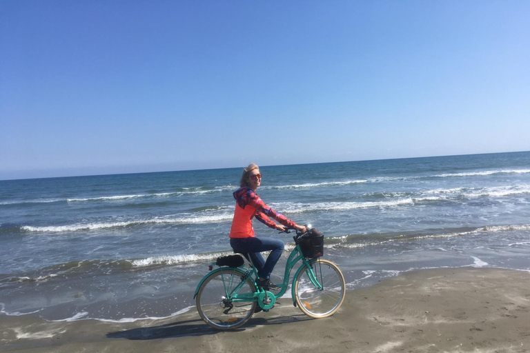 Larnaca: Salt Lake & Cultural Highlights Guided Bike Tour