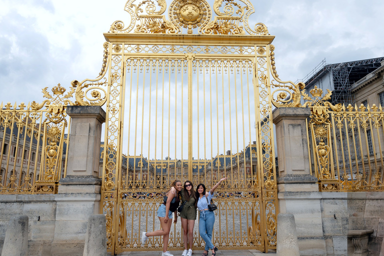 From Paris: Versailles Palace And Garden Small Group Tour