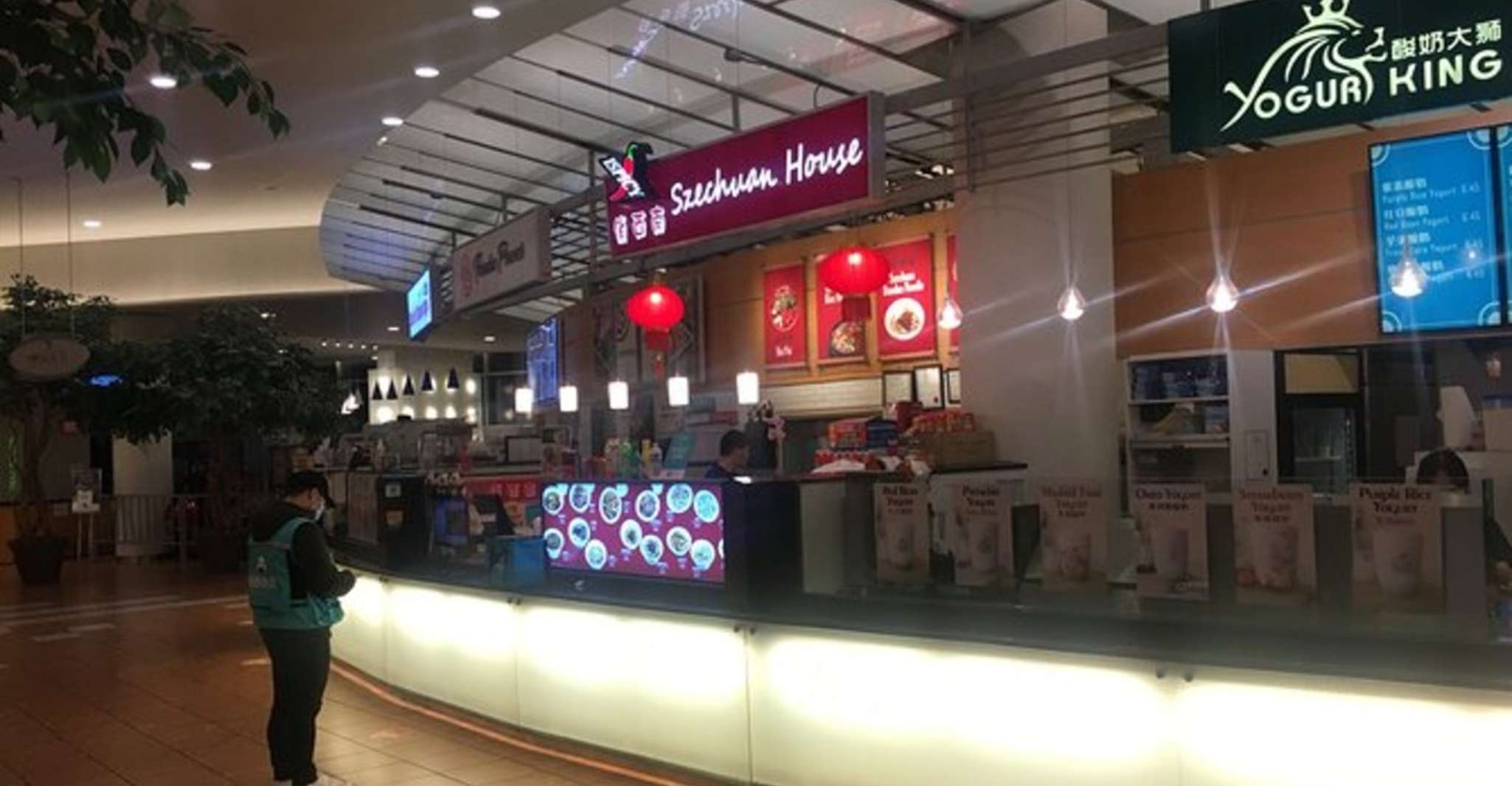 Vancouver Branded Shopping Tour Private - Hizvo