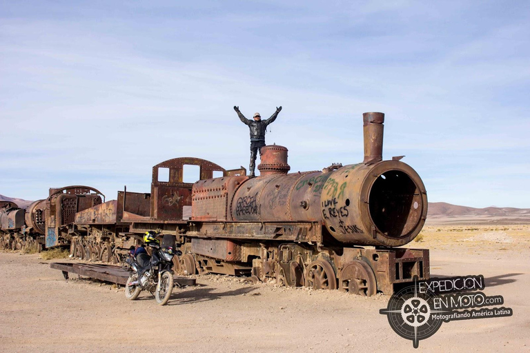 Uyuni: tour di 2 giorni con il cimitero dei treni e il Salar de Uyuni