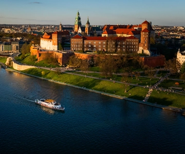 Krakow: Vistula River Sightseeing Cruise with Audio Guide