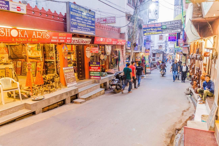 Udaipur: Heritage & Culture Walking Tour with Guide Udaipur: Heritage and Cultural Walking Tour