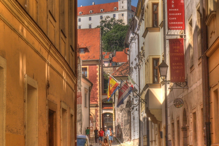 Wien: Prag und Bratislava Ganztagestour mit Guide