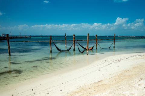 Van Riviera maya; catamaran alleen voor volwassenen naar isla mujeres