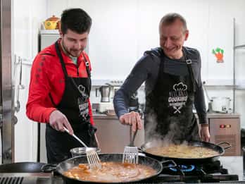 Alicante: Paella and Sangría Workshop with Market Visit