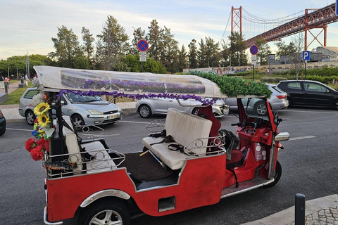 Lisbon: Multilingual Private TukTuk Tour with Live Guide Ultimate Lisbon & Belém Experience 04 hrs(Pick Up+Drop-off)*