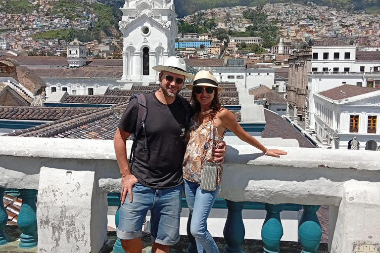 Quito Old Town: Domes, History & Coffee