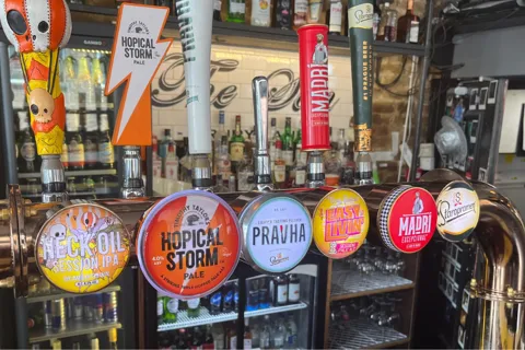 Rundvandring på historiska pubar i London