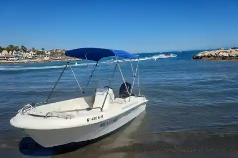 Bateau à louer sans permis à Málaga Capital, Playa del Palo