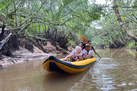 Khao Lak: Besök på elefantreservat och kajaktur i mangroveKhao Lak: kanottur i djungel och vilda djur