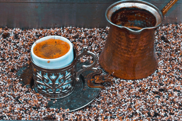Capadocia: taller de café local preparado en arena