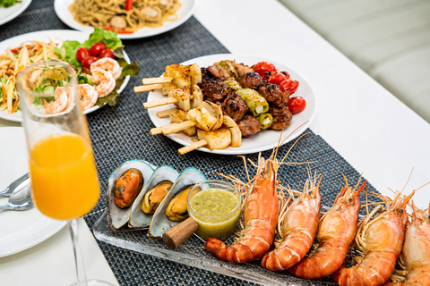 Pattaya: Full Day Luxury Yacht cruise with premium lunch set Full Day Yacht Cruise (With Hotel Pick-up Service)