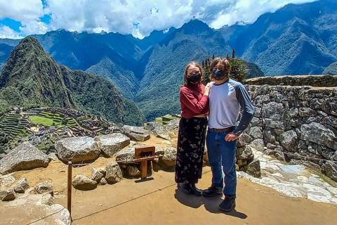 From Cusco: Full-Day Group Tour of Machu Picchu Machu Picchu Tour with Vistadome Train and Circuit 4-5