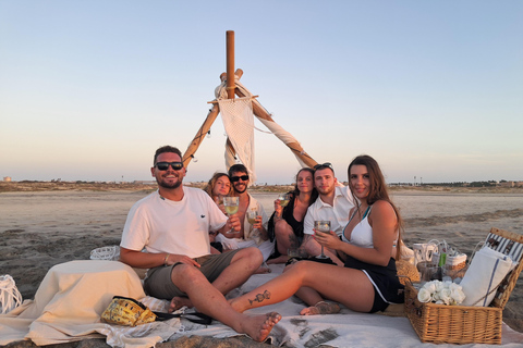 Sal: Romantyczna wycieczka o zachodzie słońca z winem i transferem w obie strony