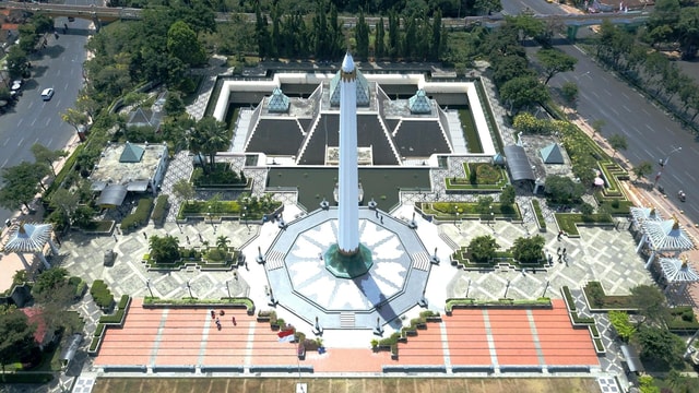 Surabaya Shore Excursions: 6-8 Hours Tour with 3 Options