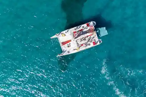 Privates Strandboot auf einem Katamaran ab Ajaccio oder Porticcio