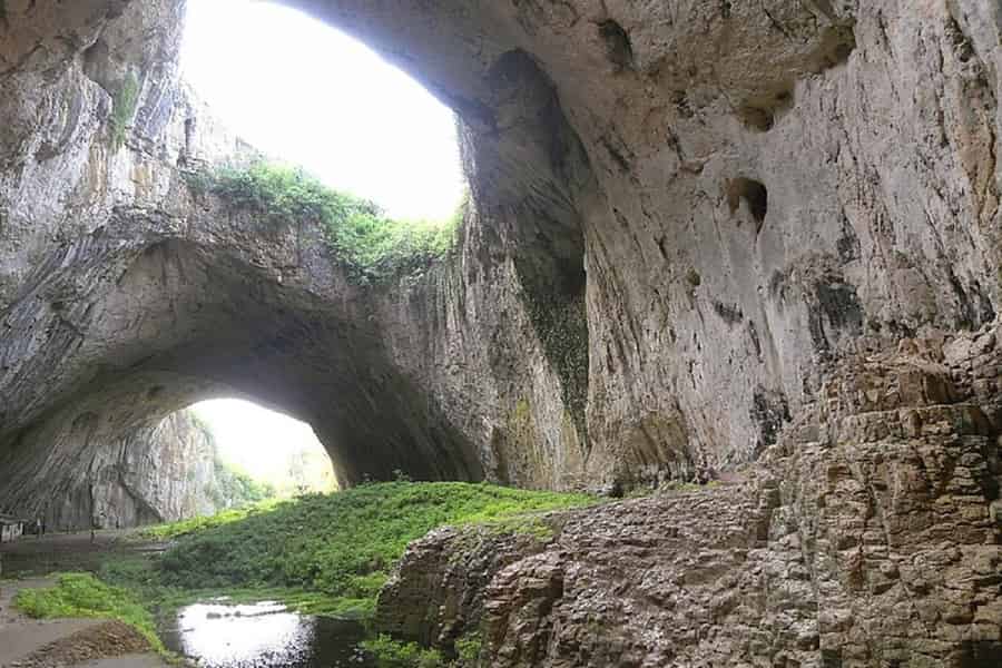 Tagestour zu den Höhlen Devetashka & Saeva Dupka. Foto: GetYourGuide