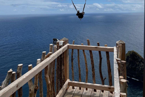 Madera: wycieczka jeepem z tyrolką, huśtawką i wulkanicznymi basenamiMadera: wycieczka jeepem z tyrolką, huśtawką i basenami wulkanicznymi