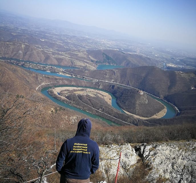 Kablar Wandeltocht Uitkijkpunt op de berg Kablar en kloosters