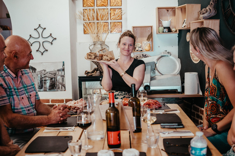 Albi: Tour gastronómico e pelo mercado com degustações e passeio histórico