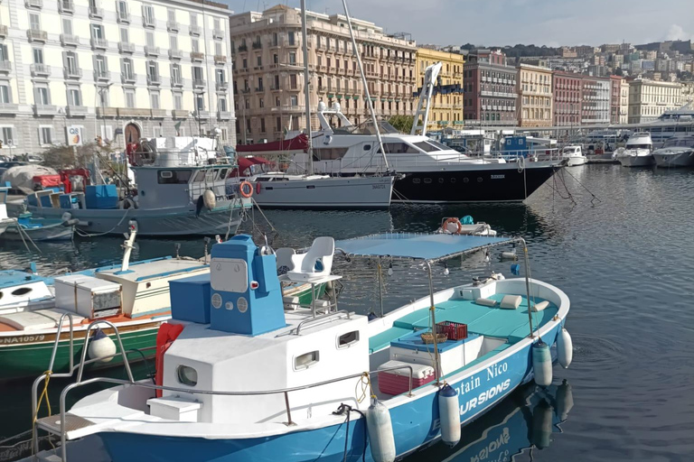 Naples: Posillipo Coast Snorkeling Cruise with Food & Drinks