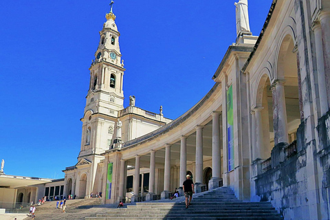 Da Porto a Lisbona con Aveiro-Coimbra-Fátima-Nazaré-ÓbidosMINIBUS (9-19 PAX) CON 3 FERMATE