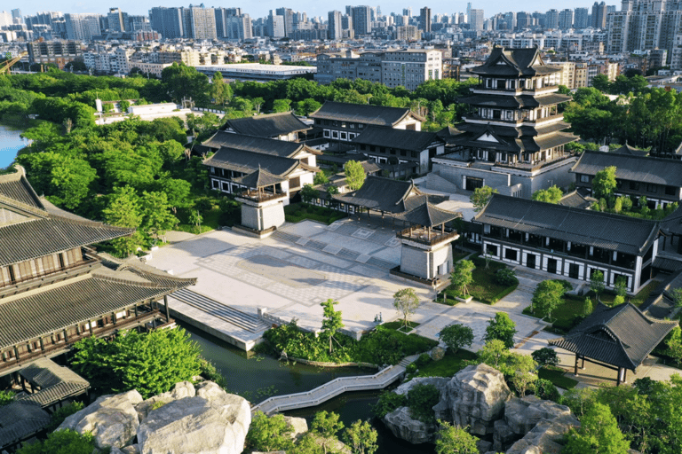 Guangzhou: Cultural Center Admission