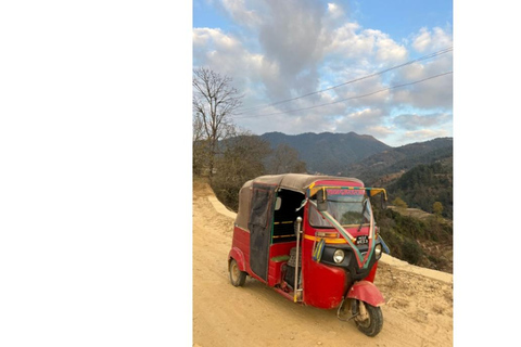 Kathmandu: Kulekhani and Chitlang Day Motorbike Tour