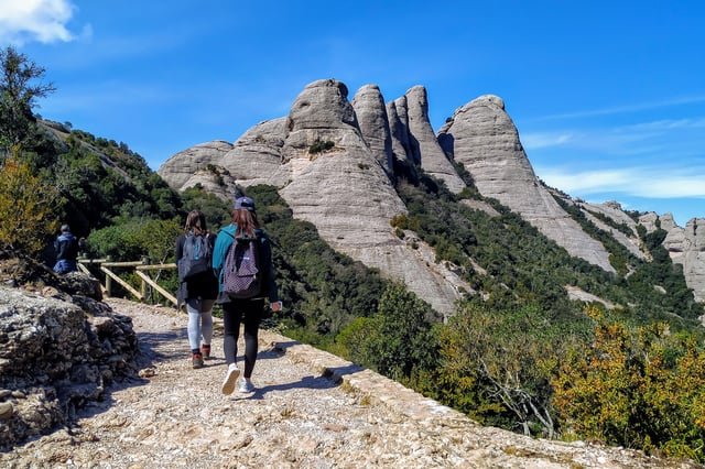 Von Barcelona aus: Montserrat Bergwanderung und Klostertour