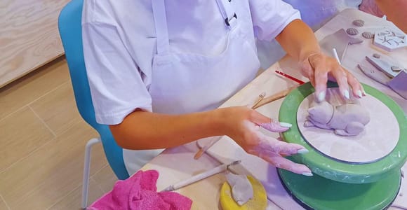 Naples: Ceramic Workshop with Decoration and Aperitif