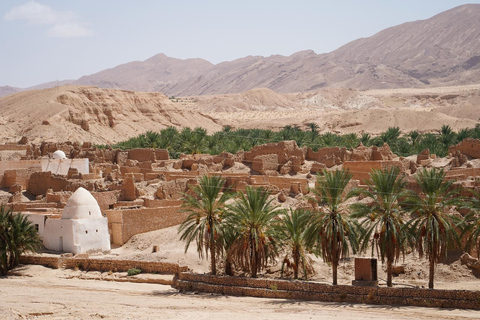 Tunis: South Tunisia Tour with Luxury Desert Bivouac Stay