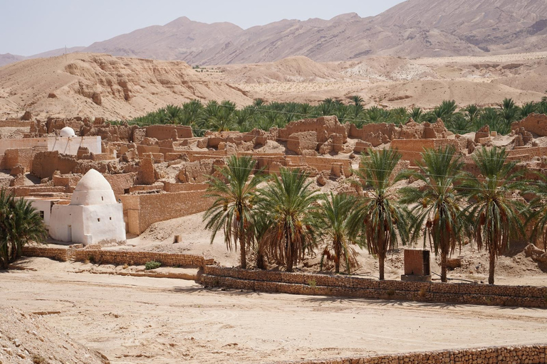 Tunis: South Tunisia Tour with Luxury Desert Bivouac Stay