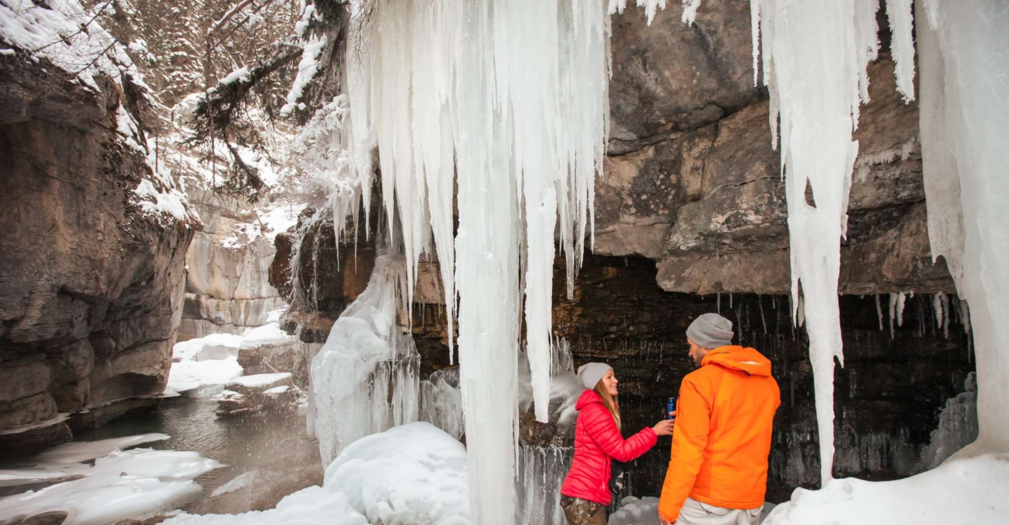 Desde Jasper, Visita guiada a pie de hielo del Cañón de Maligne - Hizvo