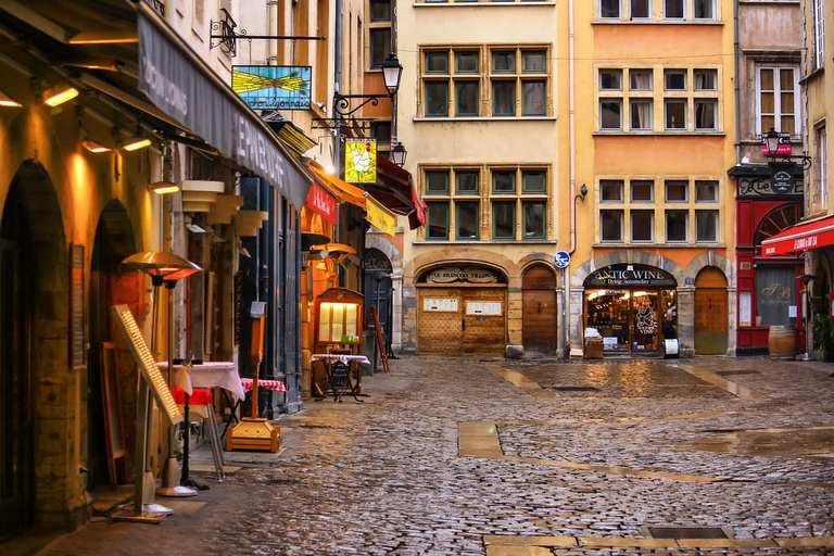 Lyon: Guided City Walking Tour with Local Guide