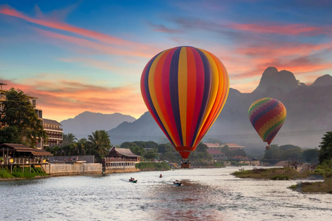 Vang Vieng: Hot Air Balloon Ride at Sunrise or Sunset