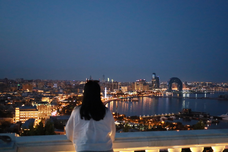 Baku: Night City Tour and Pub Crawl with Hotel Pickup