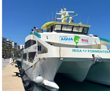 Von Ibiza: Ticket für die Hin- und Rückfahrt mit der Fähre nach Formentera am selben Tag