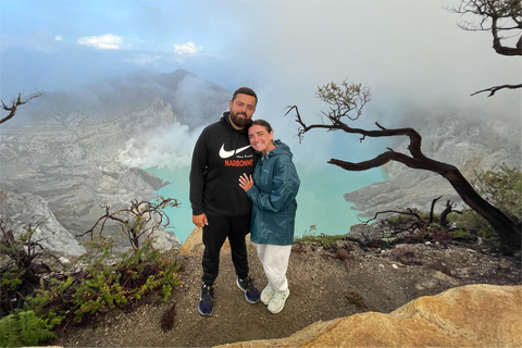 Banyuwangi: Mt. Ijen Sunrise Hike with Pickup & Health Check Private Tour with Pickup