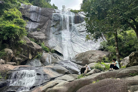 Las cascadas de los Siete Pozos y la piscina azul sagrada