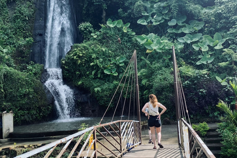 Ubud: Bangkiang Jaran waterfall, Tibumana waterfall & Temple