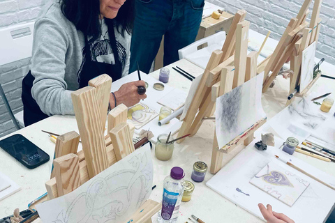 Paint Your Tile and Create Your Unique Piece in an Art Gallery in Lisbon Paint Your Own Tile and Create Your Unique Piece in an Art Gallery in Lisbon